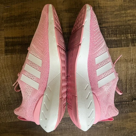 ADIDAS Swift Run 22 Women size
9 Sneaker PINK Sneaker
Lightweight Summer - Picture 3 of 11